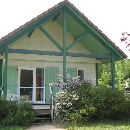 Village-Chalets Le Ru Du Pre Deux Rivieres Екстер'єр фото