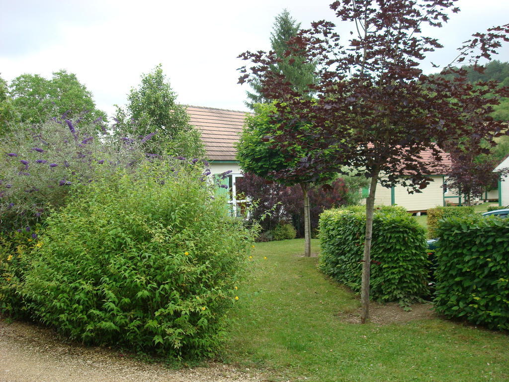 Village-Chalets Le Ru Du Pre Deux Rivieres Номер фото