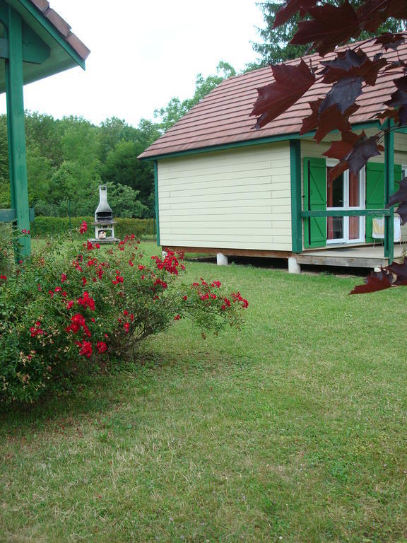 Village-Chalets Le Ru Du Pre Deux Rivieres Номер фото