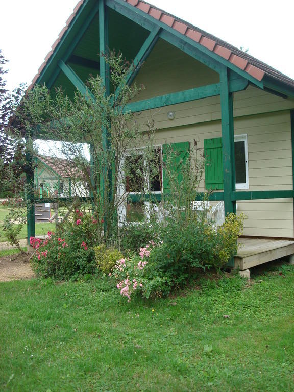 Village-Chalets Le Ru Du Pre Deux Rivieres Номер фото