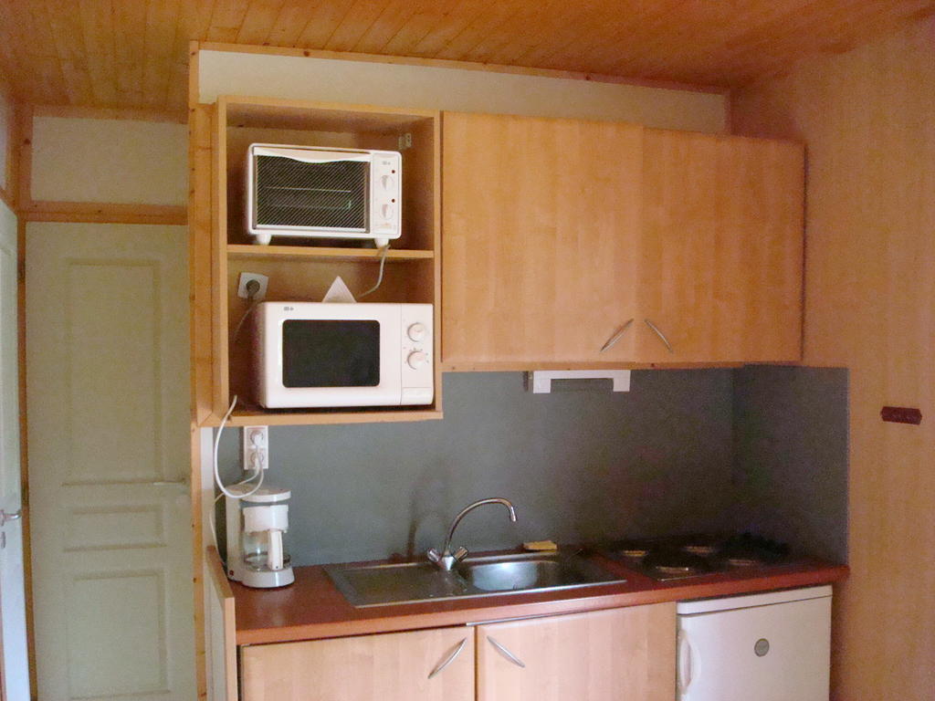 Village-Chalets Le Ru Du Pre Deux Rivieres Номер фото