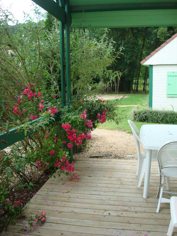 Village-Chalets Le Ru Du Pre Deux Rivieres Номер фото