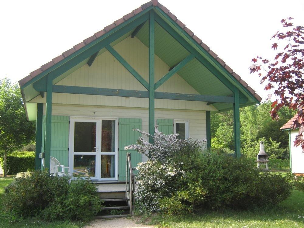 Village-Chalets Le Ru Du Pre Deux Rivieres Екстер'єр фото